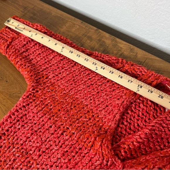 New Free People Women’s Sweater Georgia V-neck Tunic 2 Sleeve Size Small Red$148 - Picture 8 of 14